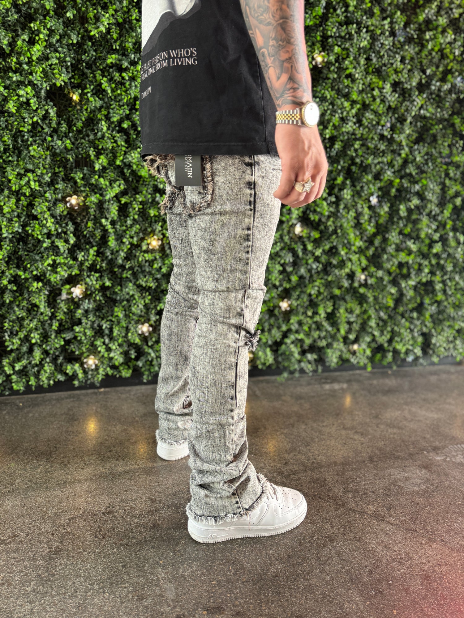 Gray acid wash distressed skinny/slim flare jean